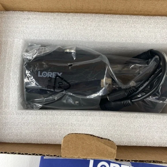 Lorex E842CAB-Z 4K 8MP Wired Security Camera Audio Camera New Open Box